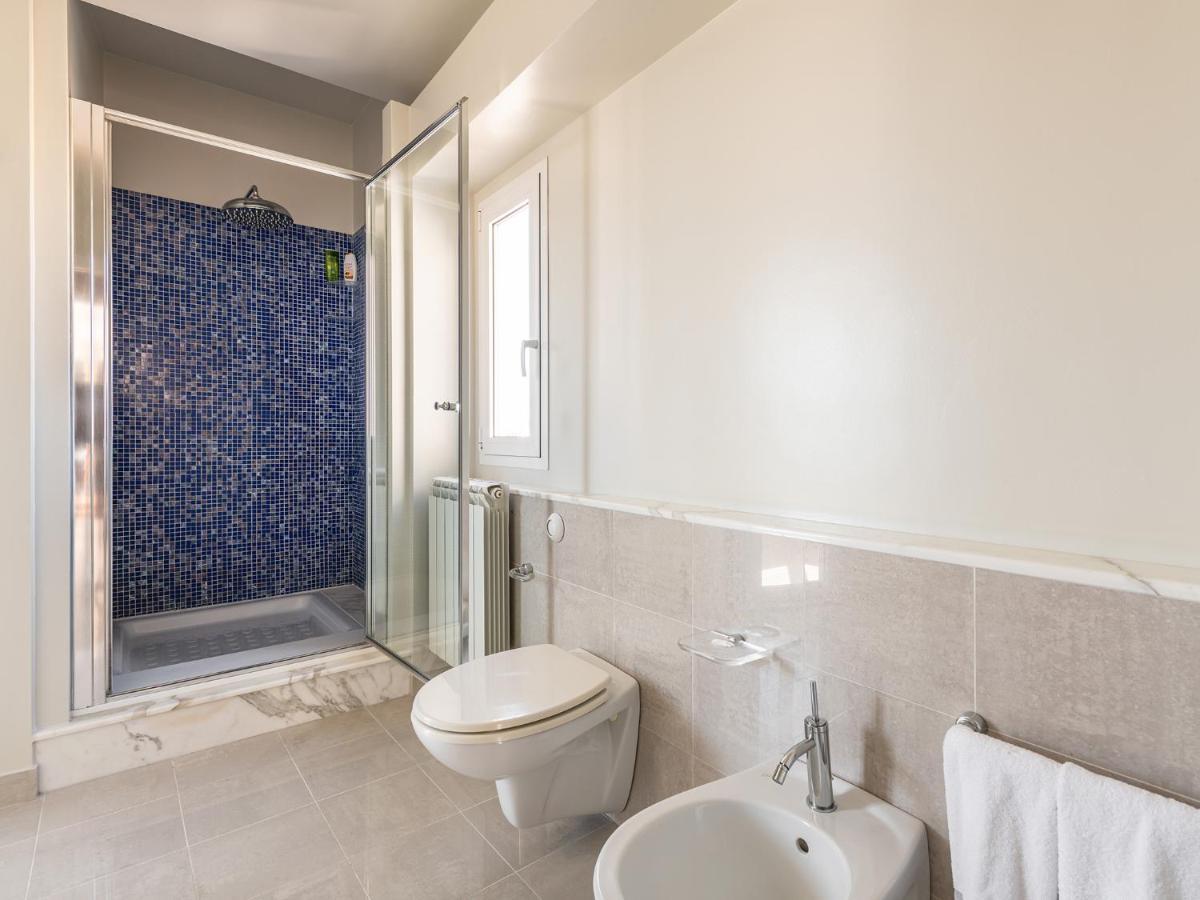 Penthouse Center Lägenhet Cagliari Exteriör bild