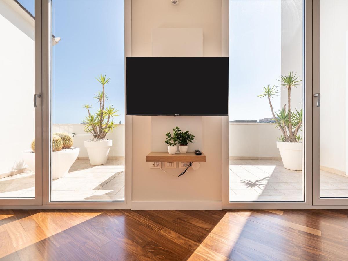 Penthouse Center Lägenhet Cagliari Exteriör bild
